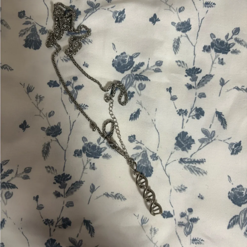 Jewelry bundle - Picture 4 of 7